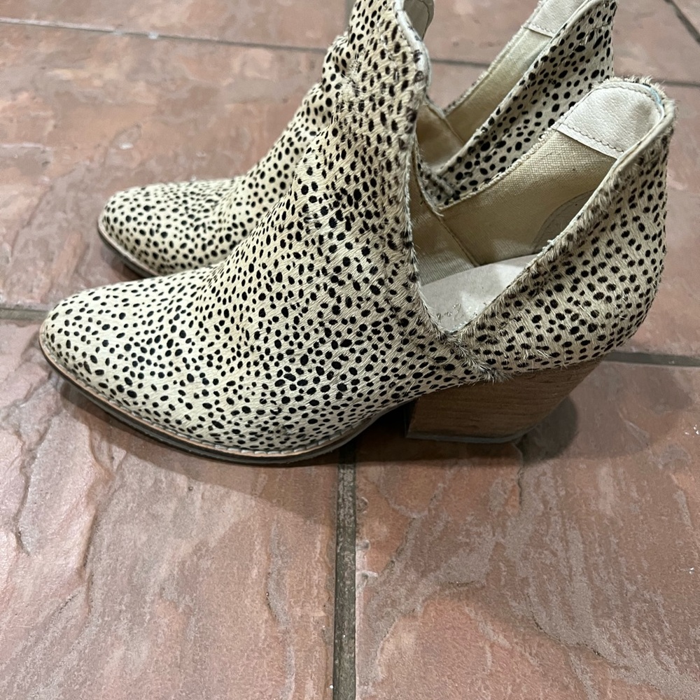 Coconuts by Matisse Trader Calf Hair Booties